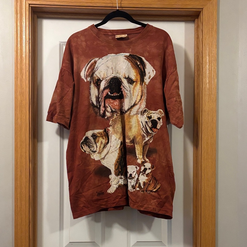 The Mountain Bulldog Graphic Tee in Brown